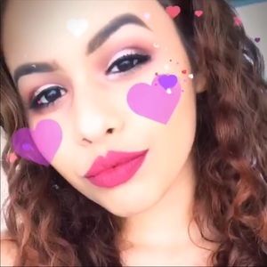 Meet your Posher, Taylora